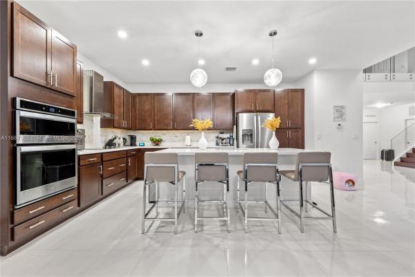 Century Cove, 2735 SW 101st Ct, University Park, Florida 33165, image 1