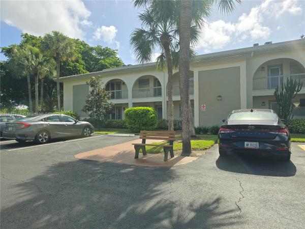Nassau Village, 2703 Nassau Bnd #C2, Coconut Creek, Florida 33066, image 1