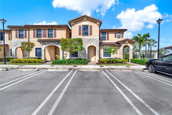 Coco Palm Villas At Isola, 11343 SW 250th Ter #11343, South Miami Heights, Florida 33032, image 1