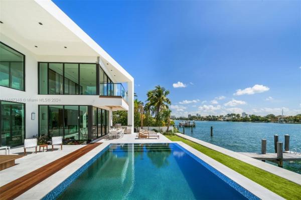Biscayne Point, 1800 Daytonia Rd, Miami Beach, Florida 33141, image 1
