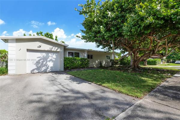 Kendall Sunset Homes, 9445 SW 78th St, Sunset, Florida 33173, image 1