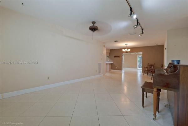 Kendall Sunset Homes, 9445 SW 78th St, Sunset, Florida 33173, image 3