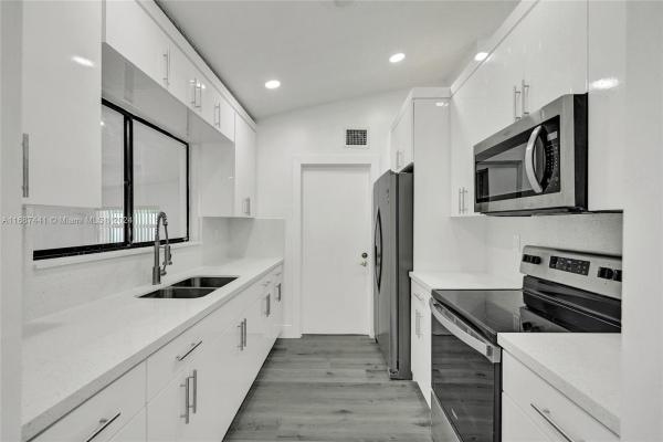 Leslie Estates, 20120 NW 34th Ave, Miami Gardens, Florida 33056, image 1