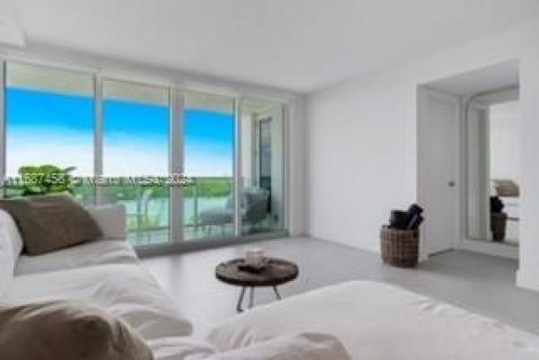 Arlen House East, 100 Bayview Dr #1221, Sunny Isles Beach, Florida 33160, image 1