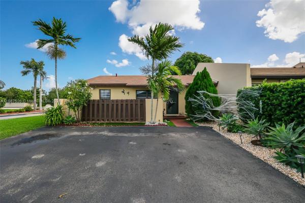 Devon Aire Villas, 11101 SW 122nd Ct #11101, The Crossings, Florida 33186, image 1