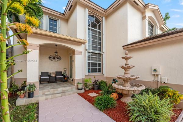 Highlands At Kendall, 15522 SW 95th Ln, The Hammocks, Florida 33196, image 1