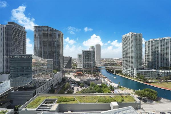 Reach Brickell City Centre, 68 SE 6th St #1806, Miami, Florida 33131, image 1