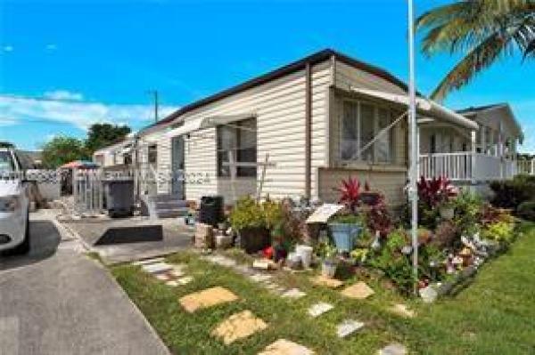 Cypress Creek East Gate, Boynton Beach, Florida 33436, image 1