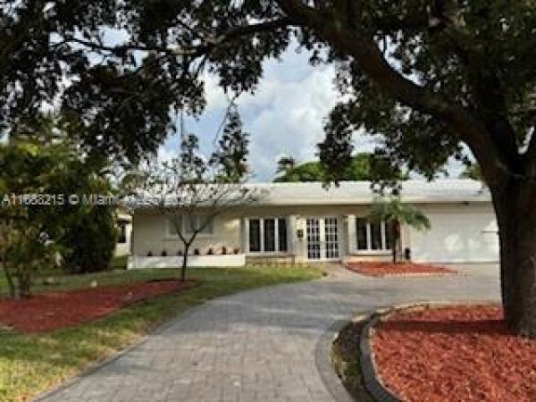 Central Golf Of Hollywood, 3201 Harrison St, Hollywood, Florida 33021, image 1