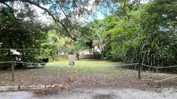 Croissant Park River, 201 SW 11th Ct, Fort Lauderdale, Florida 33315, image 1