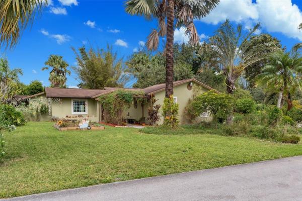 Kings Grant East, 14741 SW 157th St, Kendall West, Florida 33187, image 1