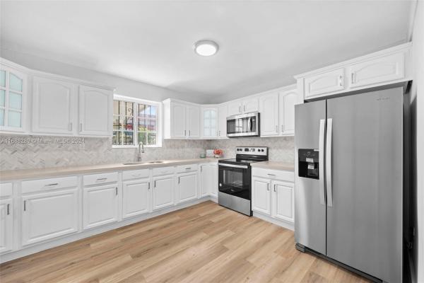 Cobos Fronton, 361 E 39th St, Hialeah, Florida 33013, image 1