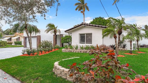 Coral Key Villas, 2611 NE 49th St, Lighthouse Point, Florida 33064, image 1