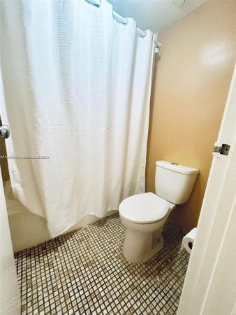 Oceanfront Plaza, 2625 Collins Ave #409, Miami Beach, Florida 33140, image 1