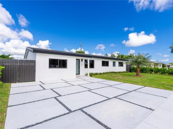 Miller Heights, 9101 SW 52nd St, Olympia Heights, Florida 33165, image 1