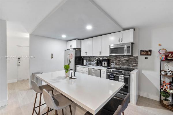 Omega, 7100 NW 17th St #315, Plantation, Florida 33313, image 1