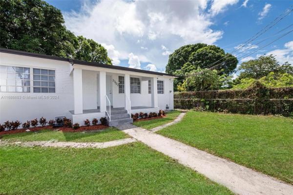 Seminole Lawn, 3352 NW 53rd St, Brownsville, Florida 33142, image 2