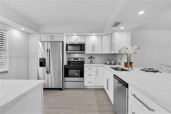 Aruba Village, 3301 Aruba Way #F3, Coconut Creek, Florida 33066, image 1