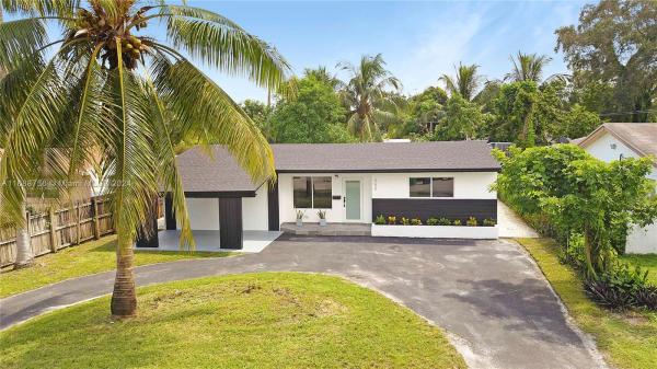 Fulford Highlands, 350 NE 161st St, North Miami Beach, Florida 33162, image 1