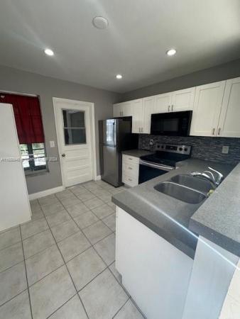 Gateland Village, 3777 NW 78th Ave #2E, Davie, Florida 33024, image 1