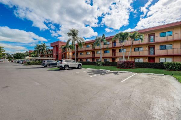 Watersedge At Lakes Of Delray, 15074 Witney Rd #303, Delray Beach, Florida 33484, image 1