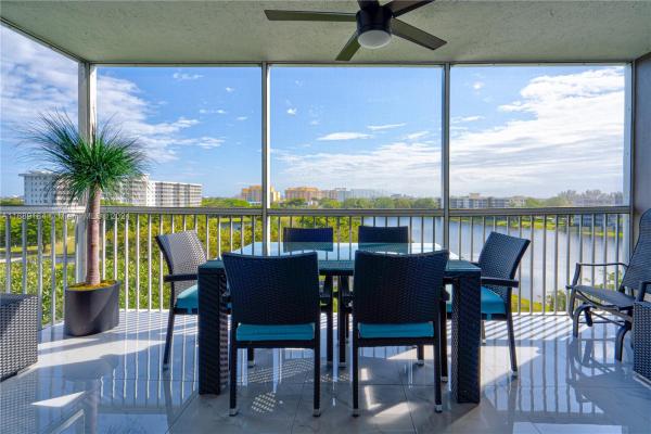 Palm-Aire Country Club 4, 2940 N Course Dr #707, Pompano Beach, Florida 33069, image 1