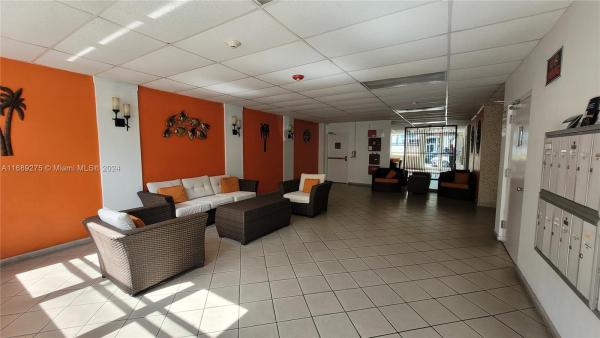 Washington Center, 524 Washington Ave #312, Miami Beach, Florida 33139, image 3