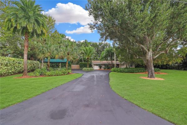 Kendale South, 11401 SW 102nd Ave, Kendall, Florida 33176, image 2