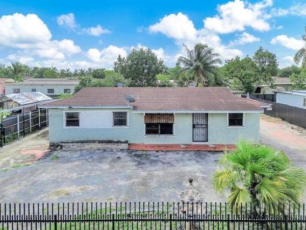 Carol City Gardens, 4480 NW 201st St, Miami Gardens, Florida 33055, image 1