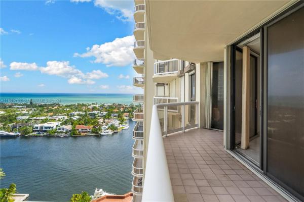 Terraces North Turnberry, 20191 E Country Club Dr #2102, Aventura, Florida 33180, image 1