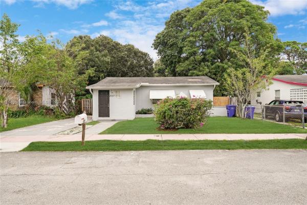 Franklin Park, 2537 NW 9th Ct, Fort Lauderdale, Florida 33311, image 1
