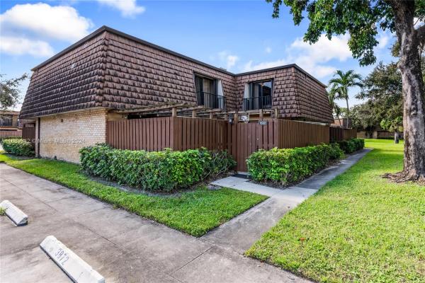 Sherwood Lakes, 1632 16th Ln, Greenacres, Florida 33463, image 1