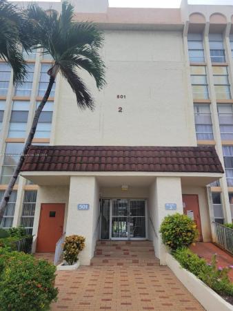 De Soto Park South, 501 Three Islands Blvd #418, Hallandale Beach, Florida 33009, image 1