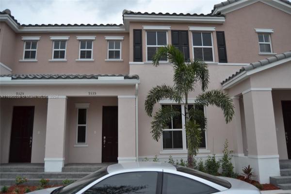 Kendall Commons Townhomes, 9335 SW 171st Ct, Kendall, Florida 33196, image 1