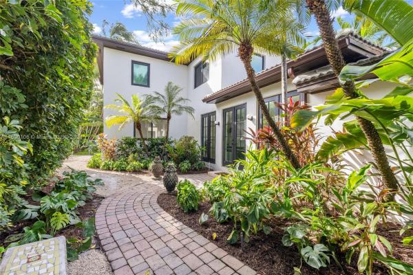Surprise Lake, 330 W 47th St, Miami Beach, Florida 33140, image 1