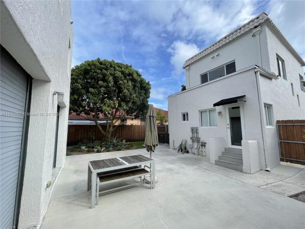 Shenandoah, 1525 SW 9 #1, Miami, Florida 33135, image 1