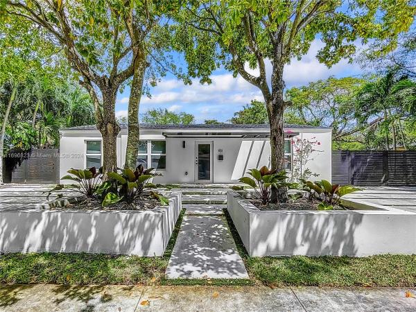Biscayne Highlands, 931 NE 140th St, North Miami, Florida 33161, image 1