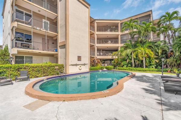 Bay Place, 2420 Diana Dr #102, Hallandale Beach, Florida 33009, image 1