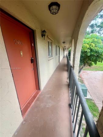 Forest Hill Gardens East, 6100 Forest Hill Blvd #205, West Palm Beach, Florida 33415, image 3