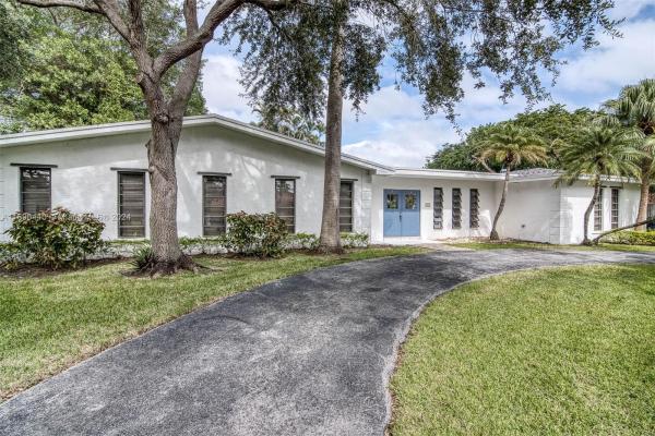 Avocado Acres, 7805 SW 165th St, Palmetto Bay, Florida 33157, image 1