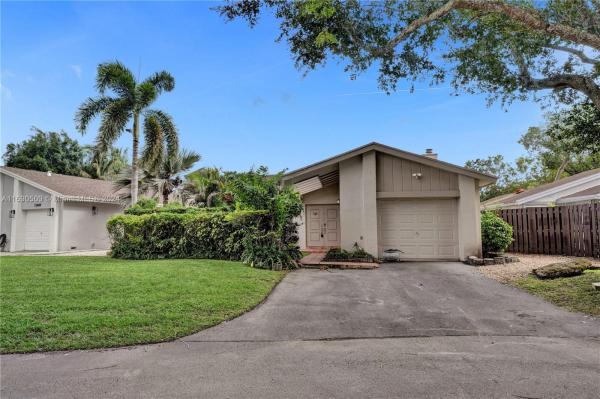 The Crossings, 13465 SW 108th St Cir S, The Crossings, Florida 33186, image 1