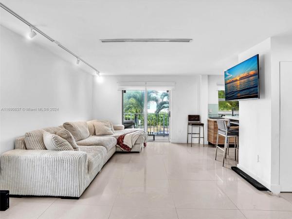 Michigan Terrace, 750 Michigan Ave #201, Miami Beach, Florida 33139, image 1