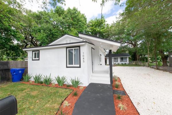Bowling Green, 1045 NW 55th Ter, Miami, Florida 33127, image 1