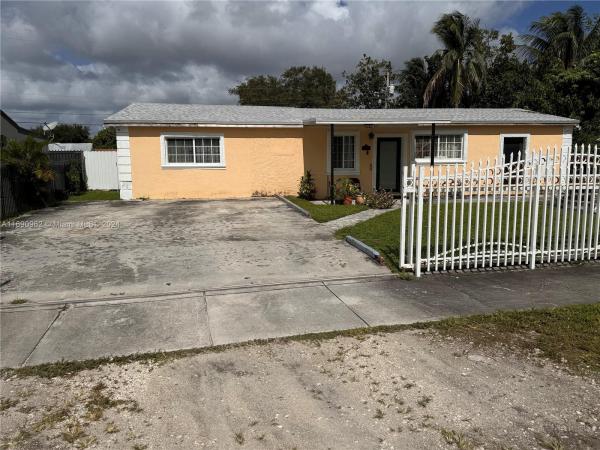 Pine Tree Park, 3031 NW 161st St, Miami Gardens, Florida 33054, image 1