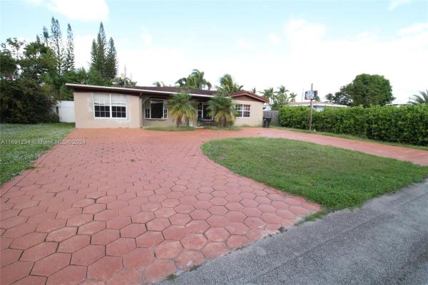 Twin Lakes North, 1401 NW 45th St, Fort Lauderdale, Florida 33309, image 1
