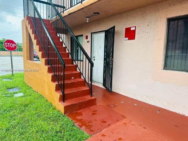 Hialeah Club Villas, 2150 W 60th St #11101, Hialeah, Florida 33016, image 1