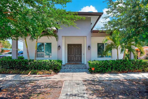 Playland Village, 5860 SW 39th Ct, Davie, Florida 33314, image 1