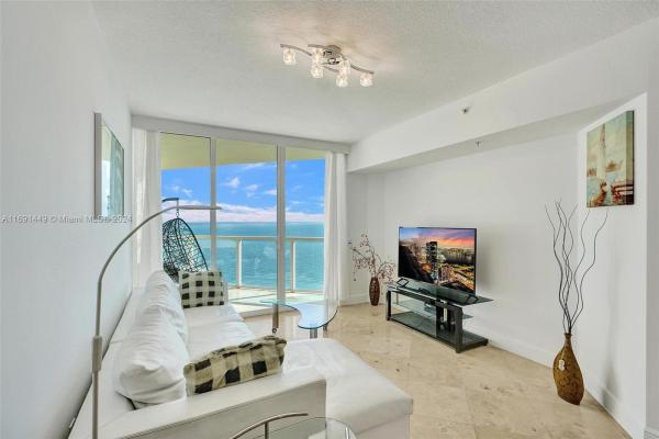 La Perla, 16699 Collins Ave #3310, Sunny Isles Beach, Florida 33160, image 1