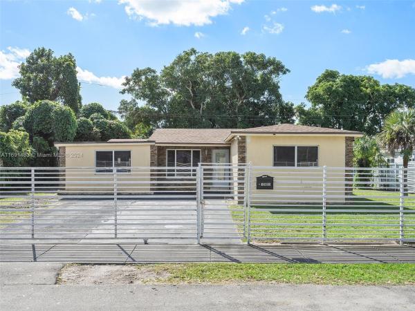 Scott Lake Manor, 1000 NW 183rd St, Miami Gardens, Florida 33169, image 1