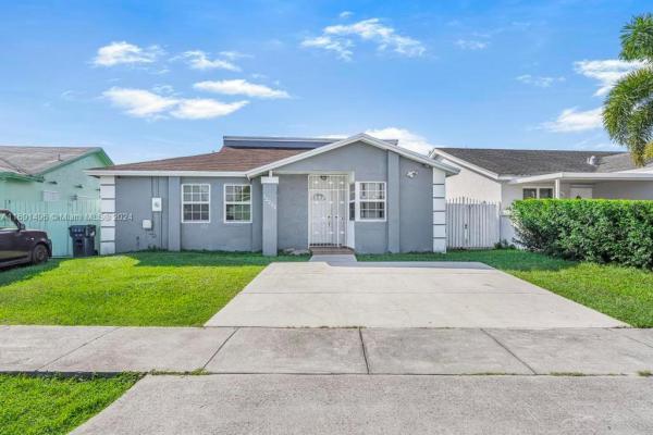 Lime Grove Estates, 12232 SW 193rd St, Three Lakes, Florida 33177, image 1